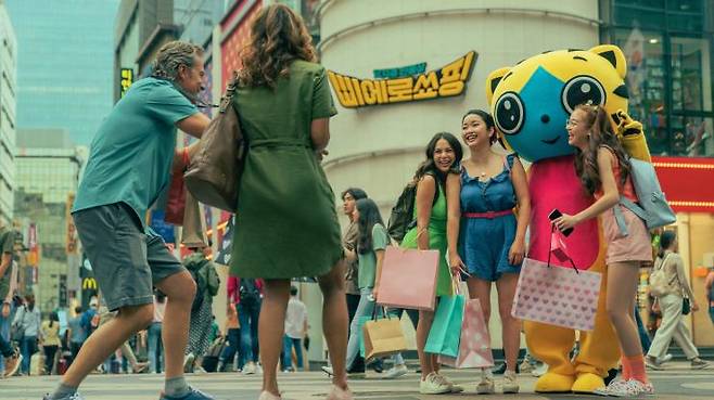 넷플릭스 〈내가 사랑했던 모든 남자들에게: 언제나 그리고 영원히〉.