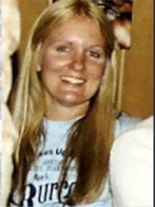 필립스에 살해된 바버라 조 오버홀처.파크 카운티 보안관실 제공