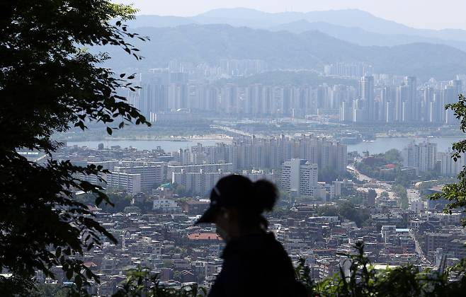 서울 남산에서 내려다 본 강남구 일대 아파트 단지/연합뉴스 제공