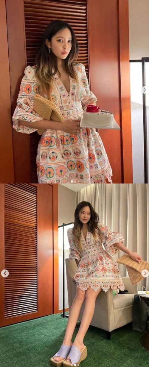 Hyomin from T-ara celebrated her birthday.Hyomin posted an article and a photo on his instagram on the morning of the 30th, HBD to me.In the photo, he is wearing a youthful and cute dress.With the cake, Hyomin has both a lovely charm and a chic charm.Another photo shows him sitting on a chair.The perfect proportions and cool, sexy legs caught the eye.