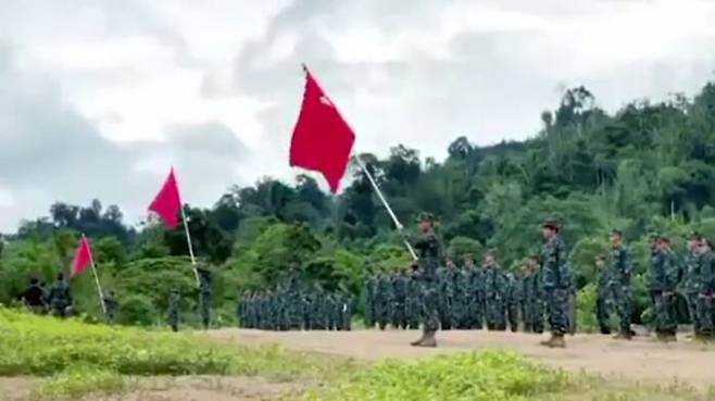 최근 공개된 미얀마 시민방위군 훈련 영상