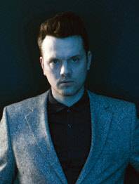 다니엘 비야르나손과 '우주에서 지구를 보았네' 공연 장면