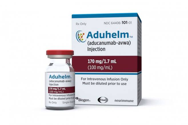 미 FDA가 승인한 바이오젠의 알츠하이머 신약 '에드유헬름(Aduhelm)'. 사진은 에드유헬름 약병과 포장 상자의 모습. /바이오젠