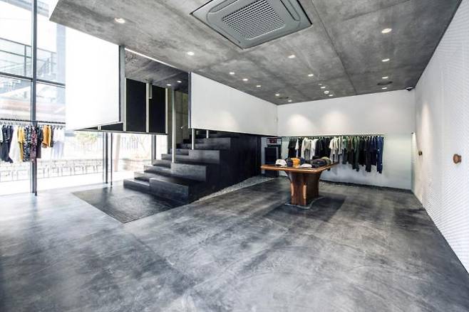 웍스아웃(Worksout) 홍대 라이즈점