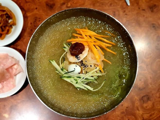 챠우 매화의 매화냉면. 백문영 제공