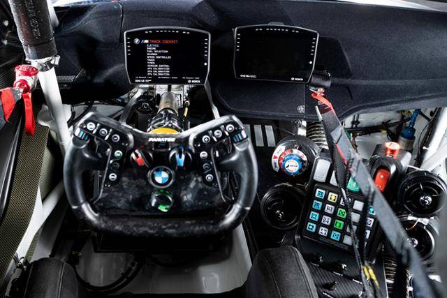 BMW M4 GT3 레이스카 리뷰