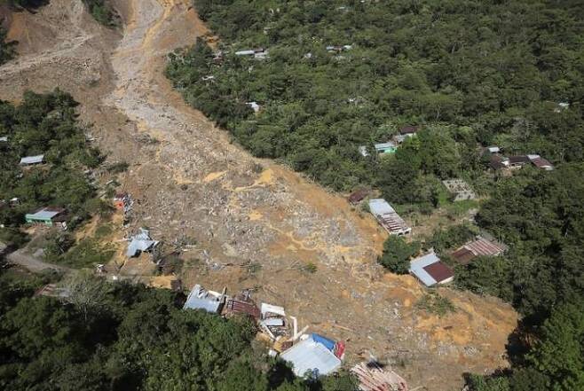 허리케인으로 산사태가 발생한 과테말라의 한 마을 [로이터=연합뉴스 자료사진]