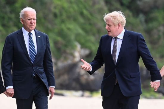 조 바이든 미국 대통령(왼쪽)과 보리스 존슨 영국 총리 [이미지출처=로이터연합뉴스]