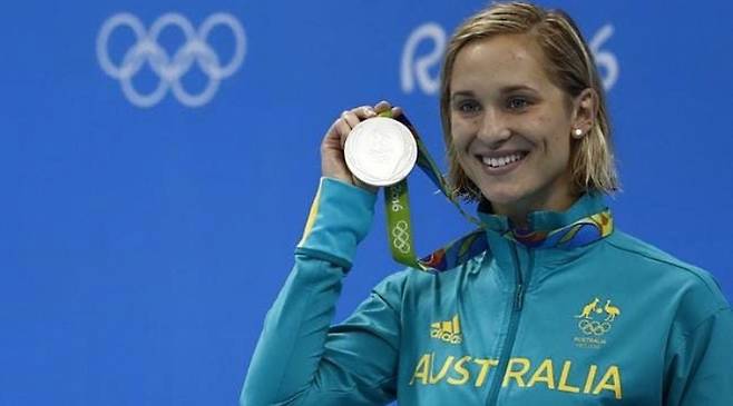 호주의 대표적인 여성 수영선수가 스포츠계 '여성 혐오 변태'들에 경고를 날리겠다는 의미로 올림픽 출전을 거부했다. 사진은 해당 수영선수 매디 그로브스. /사진=매디 그로브스 인스타그램 캡처