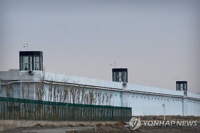 중국 신장위구르 자치구 수용소 전경 [AP=연합뉴스 자료 사진]