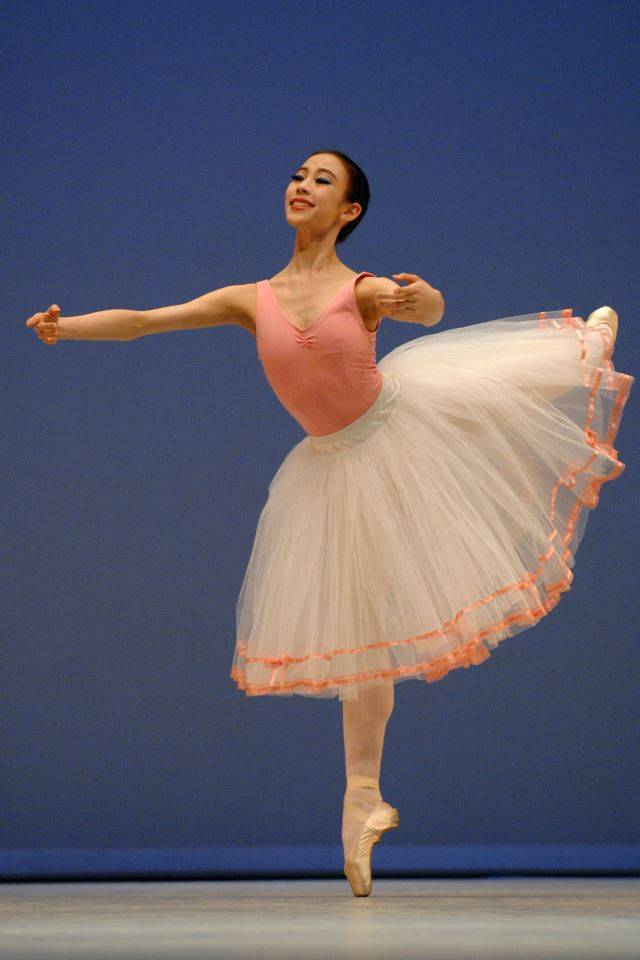 로잔콩쿠르가 박세은의 파리오페라발레 에투왈 지명 다음날인 11일 공식 페이스북에 2007년 콩쿠르 출연 당시의 사진을 올리며 축하하고 있다. 박세은은 10대 무용수들의 등용문인 로잔 콩쿠르에서 1위를 차지했다.