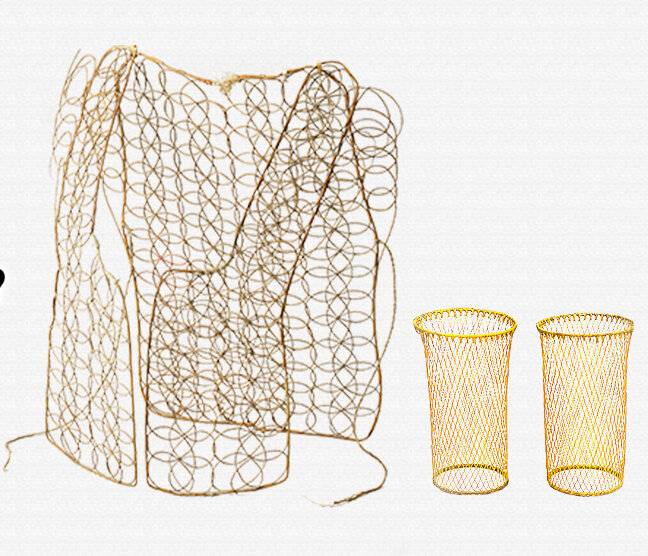 등등거리와 여름용 토시. 등등거리는 양복에 맞지 않고, 토시 조선판은 한복에 맞다. 현대판 토시는 오히려 살갗에 딱 붙는데, 토시를 끼어 더 덥다는 반응도 있다. 팔이 햇빛에 타지 않도록 하려는 목적이 더 커 보인다.