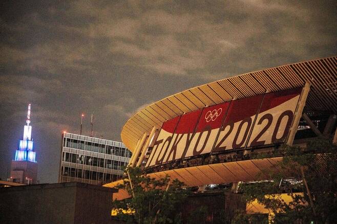 7월23일 도쿄올림픽 개막식이 열릴 일본 도쿄 신국립경기장의 모습. 도쿄/AFP 연합뉴스