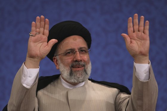 이란의 에브라힘 라이시 대통령 당선인. 8월에 취임한다. AP=연합뉴스