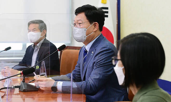 송영길 더불어민주당 대표가 24일 국회에서 열린 안보전문가 자문회의에서 발언을 하고 있다. 뉴스1