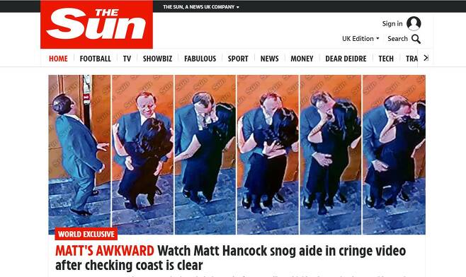 영국 대중 매체 더선은 25일 맷 행콕 영국 보건장관이 보좌진과 사무실 복도에서 키스하는 영상을 보도했다./The Sun