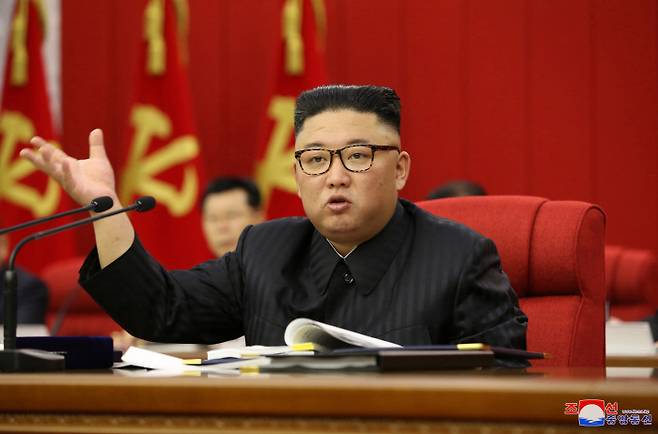 북한이 지난 15일 노동당 중앙위원회 제8기 제3차 전원회의를 열었다고 조선중앙통신이 16일 보도했다. /[사진 출처 = 연합 뉴스]