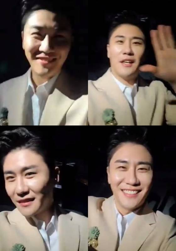 Young Tak met with fans on Instagram Live on Thursday afternoon.Young Tak, who is about to perform the last performance in Gwangju on the day, surprised fans by making a surprise live broadcast while moving inside the theater.Young Tak looked around at the screen, and the lights of the concert hall and the line of Young Taks shaved face combined to emit a brilliant aura.Young Tak said, I hope everyone is happy weekends. Hello!On the other hand, Mr. Trott TOP6 concert, which repeated the postponement and cancellation for a year and a half due to Corona 19, is performing in Gwangju after Daegu.We will meet fans from all over the country in Seoul, Cheongju, Busan, Suwon and Goyang.The Seoul concert will be held at KSPO DOME (Olympic Park Gymnastics Stadium) for 15 weeks from July 2 to 4, July 16 to 18, and August 6 to 8 for three weeks.The Mr. Trott TOP6 concert will be performed safely under thorough prevention and prevention regulations in accordance with the guidelines recommended by the government and the CDC, such as street seating, mask wearing, paperwork, QR code check-in, prohibition of shouting, prohibition of food intake, and regular prevention.