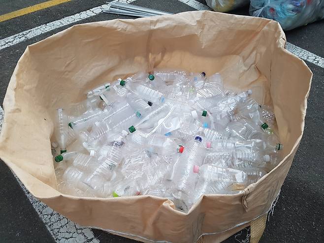 투병 페트병만 따로 분리수거한 모습. 강찬수 기자