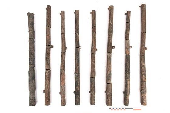 15세기 제작으로 추정되는 금속활자 1600여 점을 포함해 천문시계인 ‘일성정시의’ 등 조선 전기 금속 유물이 대거 출토됐다. 사진은 승자총통 출토품 일괄. [사진 문화재청]