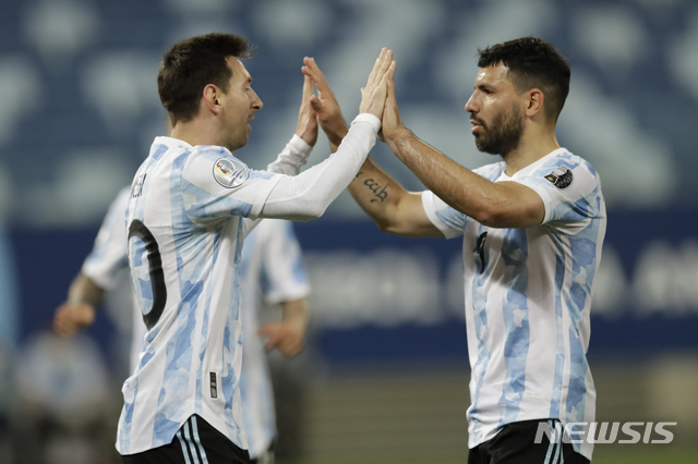 '메시 2골 1도움' 아르헨티나, 코파 대회 조 1위 8강행