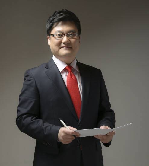 엄성섭 TV조선 앵커/ 사진=엄성섭 앵커 페이스북 갈무리 © 뉴스1