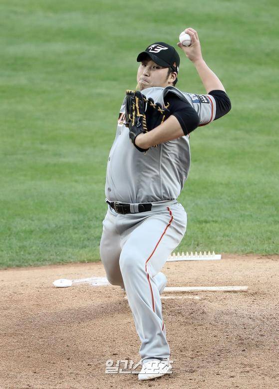 7⅓이닝을 무실점으로 역투한 한화 선발 김민우. 김민규 기자