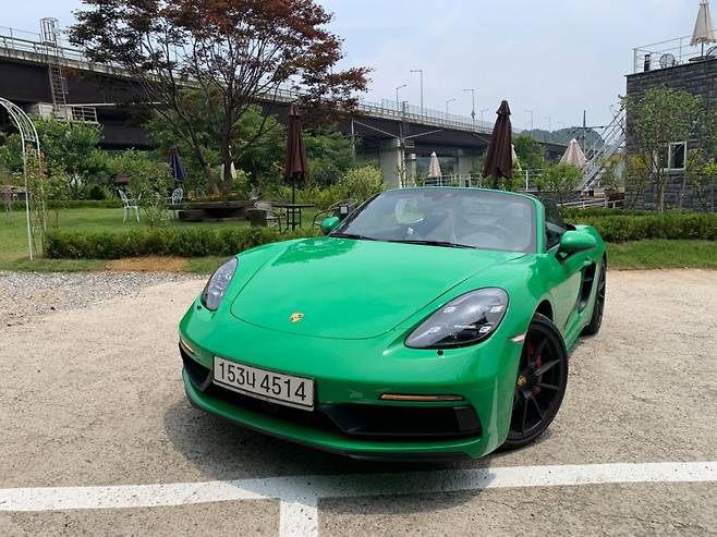 포르쉐 718 박스터 GTS 전면부/사진=이강준 기자