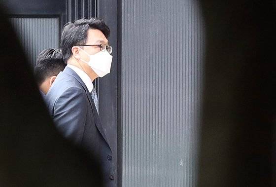 7월 2일 김진욱 고위공직자범죄수사처 처장이 출근하고 있다. 연합뉴스