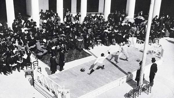 사진= 제 1회 아테네올림픽에서 펼쳐진 펜싱경기, IOC