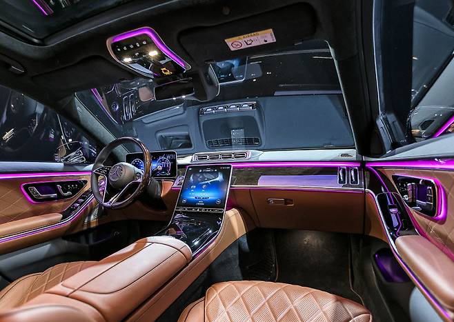 메르세데스-벤츠 S클래스 실내.