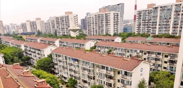 올초 서울시 도시계획위원회에서 재건축 정비계획안이 통과된 서울 노원구 상계주공5단지.  /한경DB