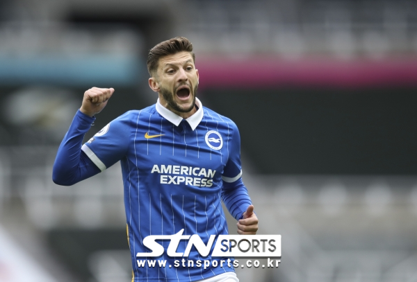 전 잉글랜드 대표이자 현재 브라이튼 앤 호브 알비온에서 뛰고 있는 애덤 랄라나. 사진｜뉴시스/AP