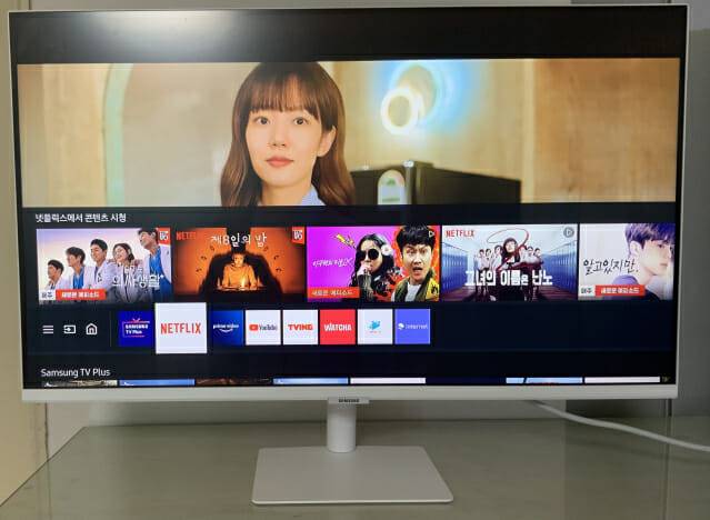 삼성전자 스마트모니터 M5 32형 화이트 에디션. (사진=지디넷코리아)