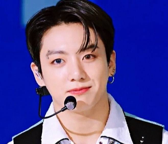 방탄소년단 정국 '오드아이'로 난리난 일본..야후재팬 실검 등극 '화제'