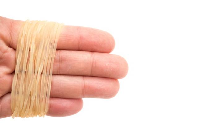 미국의 한 노인이 자신의 성기에 고무줄을 감은 채 3일간 방치한 사건이 발생했다./사진=게티이미지뱅크