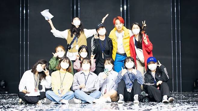 '우리 구독자가 100만이 넘어. 그러면 되는 거 아냐?'