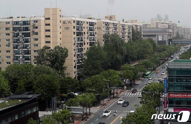 강남구 압구정 현대아파트 모습 /뉴스1 © News1