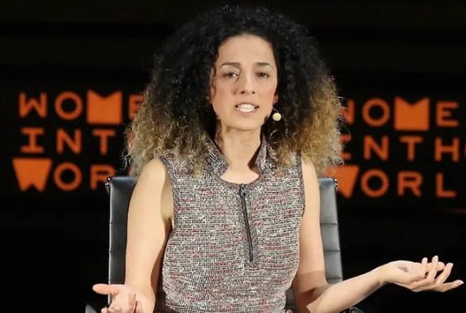 이란에서 미국으로 방명한 반이란 언론인 겸 활동가 마시 알리네자드. SNS 화면 캡처