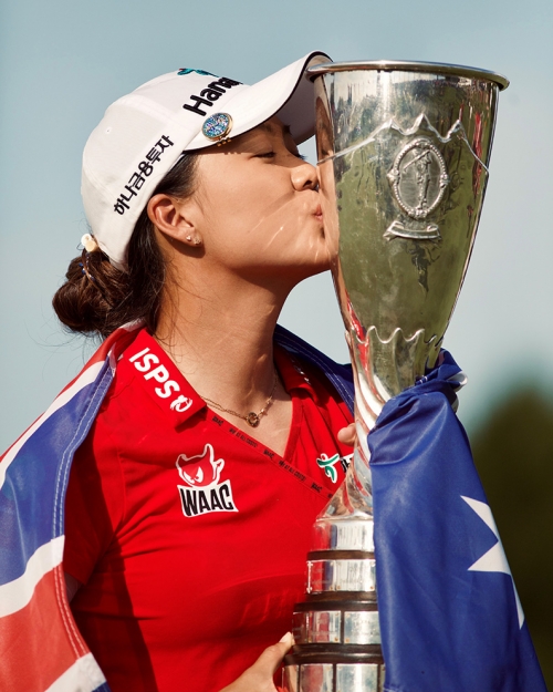 2021년 미국여자프로골프(LPGA) 투어 메이저 대회인 아문디 에비앙 챔피언십에서 이정은6와 연장 끝에 우승한 이민지 프로. 사진제공=The Amundi Evian Championship