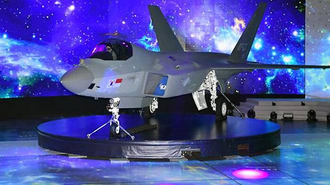 지난 4월 9일 첫 선을 보인 한국형 전투기 KF-21 시제기