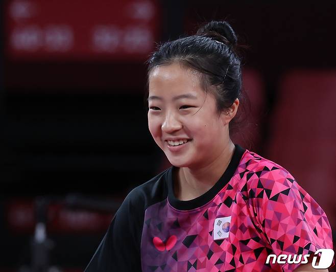 대한민국 탁구 올림픽대표팀 신유빈이 20일 일본 도쿄체육관에서 훈련을 하고 있다. 2021.7.20/뉴스1 © News1 송원영 기자