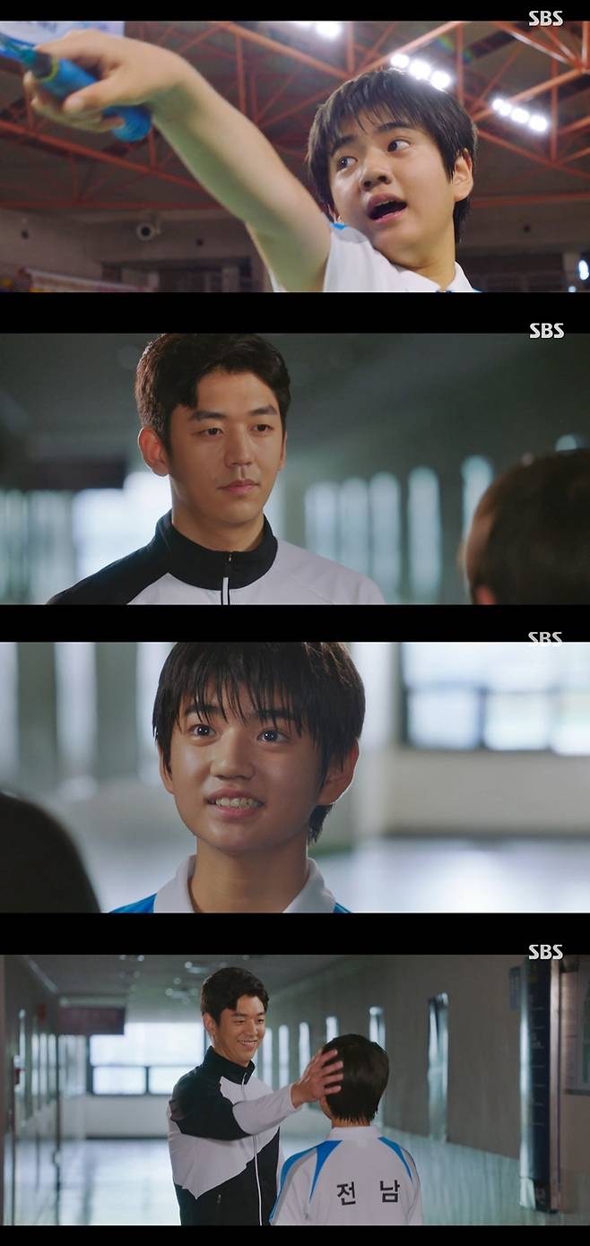 26일 방송한 SBS '라켓소년단'에는 배드민턴 선수 이용대가 특별출연했다. '라켓소년단' 캡처