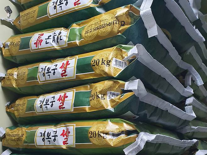 한강나루 양조장의 나루 막걸리와 표문 막걸리는 모두 서울쌀인 경복궁쌀로 만든다. /한강주조 제공