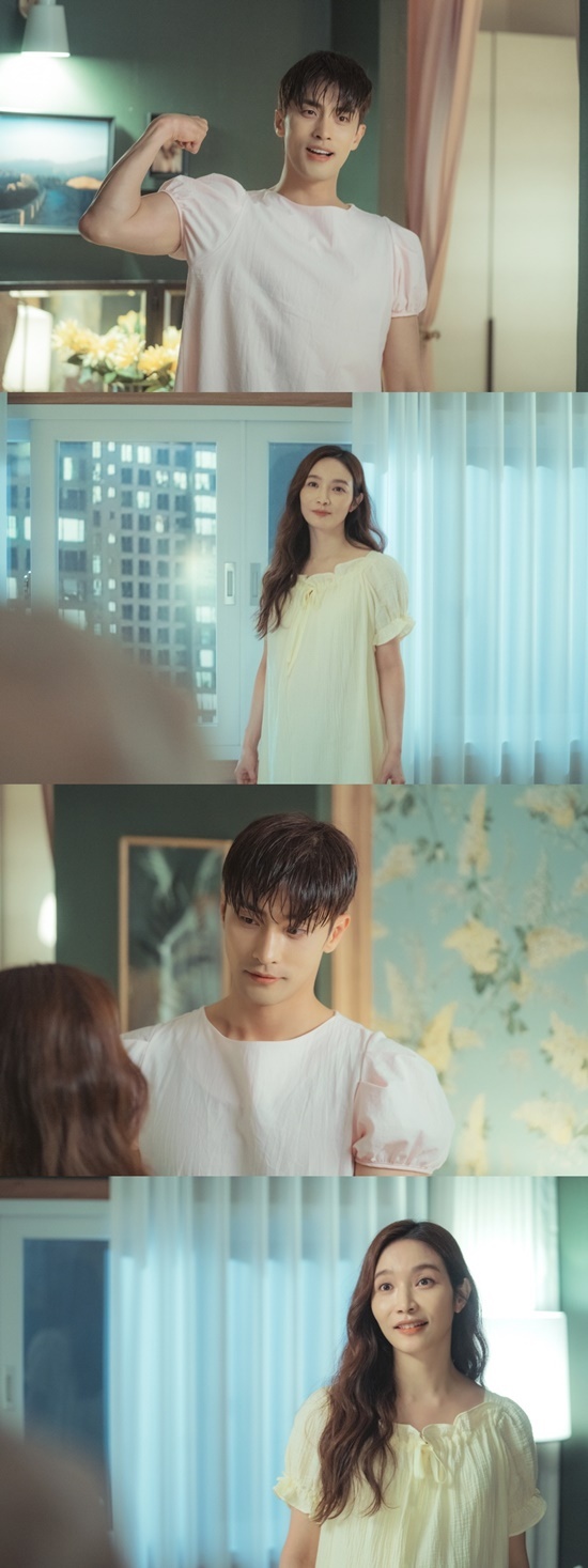 In the last broadcast, Judge Hyun accepted his wife, Lee Ga-ryung, as she had suddenly declared her divorce, and visited the Affair girl song won and revealed that her wife had proposed a divorce, and announced her dreadful feelings that she should marriage as soon as possible.In this regard, the scene of the sleek explosion of Sung Hoon and Lee Min-young focuses attention. The scene where the judge who decided to divorce in the play ran to the house of song won.Judge Hyun, who is wearing the song of song won as if he is going to be with song won, takes a pose with muscles and emits the charm of 10 years old and younger.Song won is surprised at the appearance of the judge s Maternity closing, but soon he responds with a smile that is full of affection and completes a happy two - shot.Judge Hyun, who has been divorced for a long time, wonders whether he will achieve song won and superspeed sum, and whether the happiness of the two will continue as it is.Sung Hoon, who appeared in a Maternity clothing at the time of shooting, showed off his chingumi and practiced Pose, which showed off his biceps and triceps.Lee Min-young also had a smiley act, and when he met Sung Hoon in the Maternity clothing in front of him, he had a happening to achieve the unexpected laughter tolerance challenge.The production team said, Judge Hyun and song won, which Sung Hoon and Lee Min-young are playing, have come to the first and second seasons of the season and have come to the center of cheering and sympathy.Please watch the fate of these couples who can not predict whether the sudden divorce of Judge Hyun will lead to a way of remarriage.Marriage Writing Divorce Composition 2 14 times will be broadcast at 9 pm on the 1st.Photo = Jidam Media