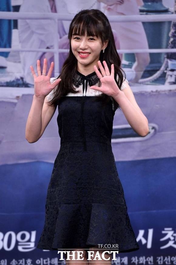 걸그룹 AOA 출신 배우 권민아가 결국 개인 SNS 계정을 폐쇄했다. /더팩트 DB