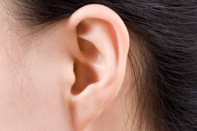 난청에 대한 정확한 정보를 기반으로 평소 주의를 기울인다면 청력을 보호할 수 있다./사진=클립아트코리아