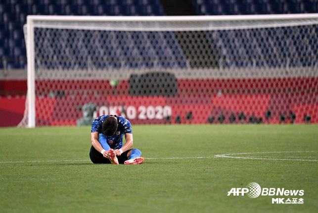일본 올림픽 축구대표팀 히로키 사카이가 3일 2020 도쿄올림픽 남자 축구 준결승 스페인과의 경기에서 0-1로 패한 뒤 아쉬워하고 있다. 사진(일본 사이타마)=AFPBBNEWS=NEWS1