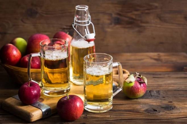 유럽과 미국 등에서는 사이다(cider)를 탄산음료로 생각지 않는다. 사과 발효주 혹은 사과주를 일컫는다.