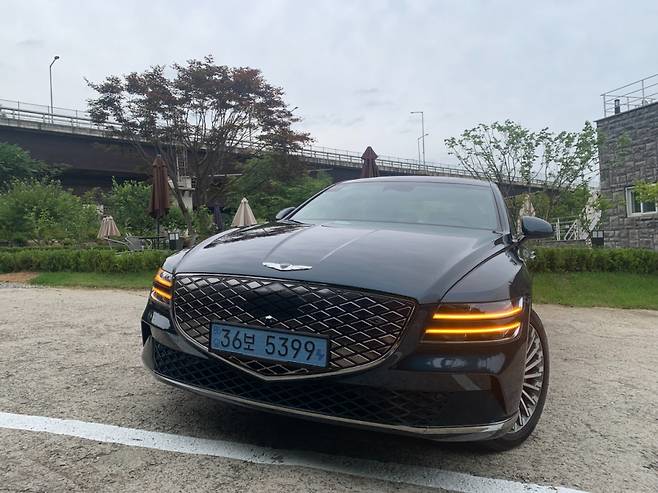 제네시스 G80 전동화 모델 전면부/사진=이강준 기자